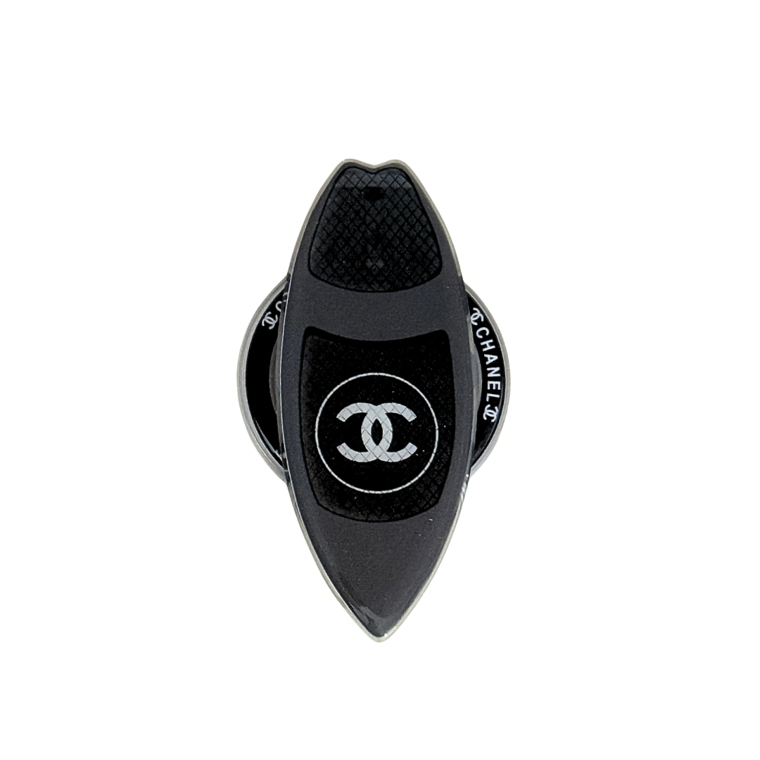Black Surfboard Grip